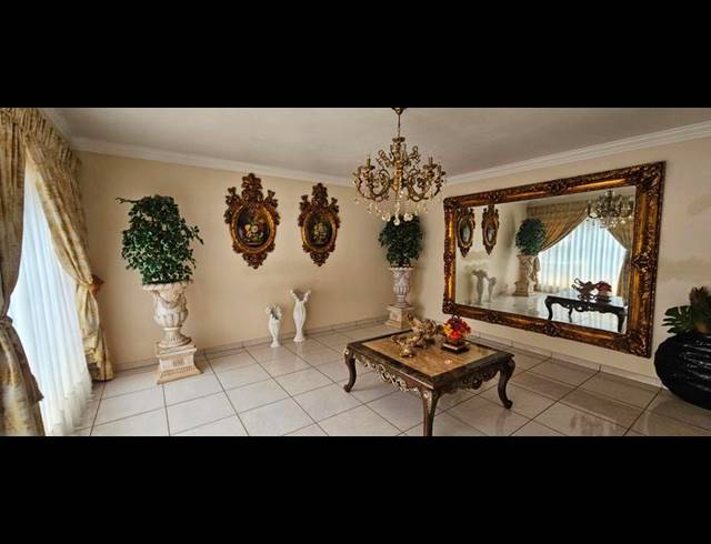5 BEDROOM HOUSE FOR SALE IN THERESA PARK